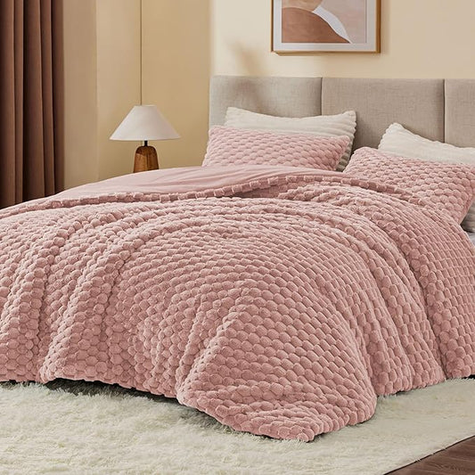 BEDELITE Fluffy Queen Comforter Set - Dusty Pink Fleece Soft Comforter for Queen Size Bed, Luxury Warm Bedding Set for Winter, Fuzzy Bed Set 3 Pieces (1 Comforter, 2 Pillowcases)