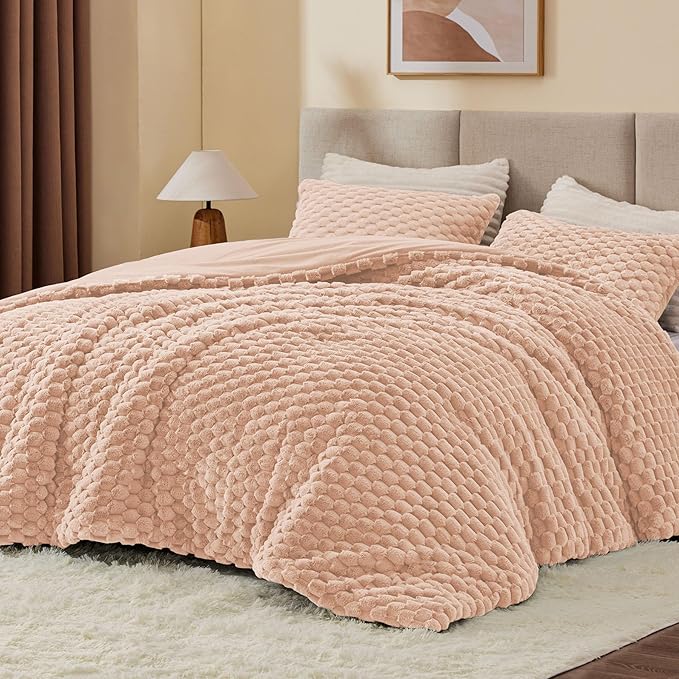 BEDELITE Fluffy King Size Comforter Set - Coral Pink Fleece Soft Comforter for King Size Bed, Luxury Warm Bedding Set for Winter, Fuzzy Bed Set 3 Pieces (1 Comforter, 2 Pillowcases)
