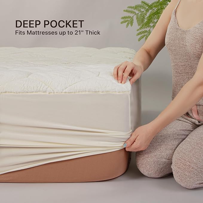 Faux Fur Mattress Pad Quilted Fitted Mattress Cover, Fluffy Warm Soft Breathable Mattress Protector, Mattress Topper with 8-21" Deep Pocket (White, King)