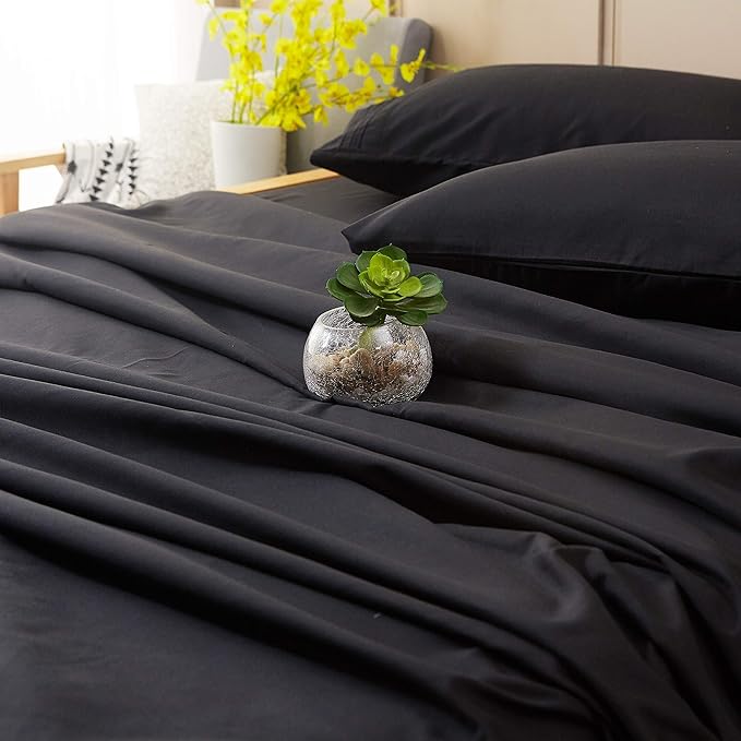 SONORO KATE Bed Sheet Set Super Soft Microfiber 1800 Thread Count Luxury Egyptian Sheets 18-Inch Deep Pocket Wrinkle and Hypoallergenic-4 Piece(King Black)