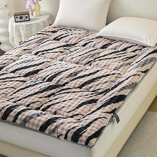 King Mattress Pad 78 x 80 inches, King Size Mattress Cover Warm Thicken Velvet Breathable and Comfortable with 4 Elastic Band, Deep Pocket Stretchable up to 15 inches Washable, Brown Leopard