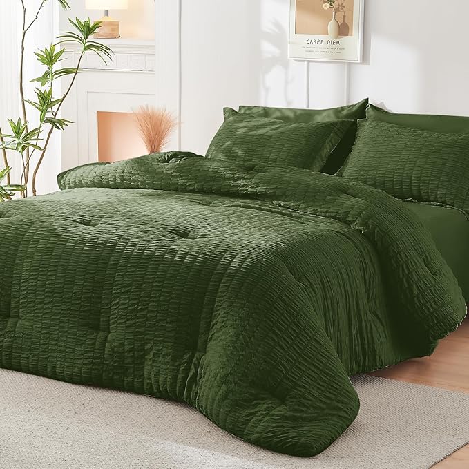 HYMOKEGE Olive Green Queen Comforter Set Seersucker 7 Pieces, All Season Luxury Bed in a Bag Queen for Bedroom, Bedding Set with Comforter, Sheets, Pillowcases & Shams