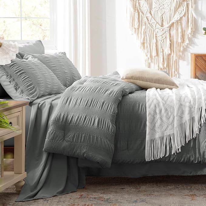 Zzlpp King Comforter Set, 7 Pieces, Grey Seersucker Bed in a Bag with Comforter, Pillow Shams, Pillowcases, Flat Sheet, Fitted Sheet