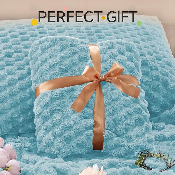 BEDELITE Fluffy King Size Comforter Set - Dusty Blue Fleece Soft Comforter for King Size Bed, Luxury Warm Bedding Set for Winter, Fuzzy Bed Set 3 Pieces (1 Comforter, 2 Pillowcases)
