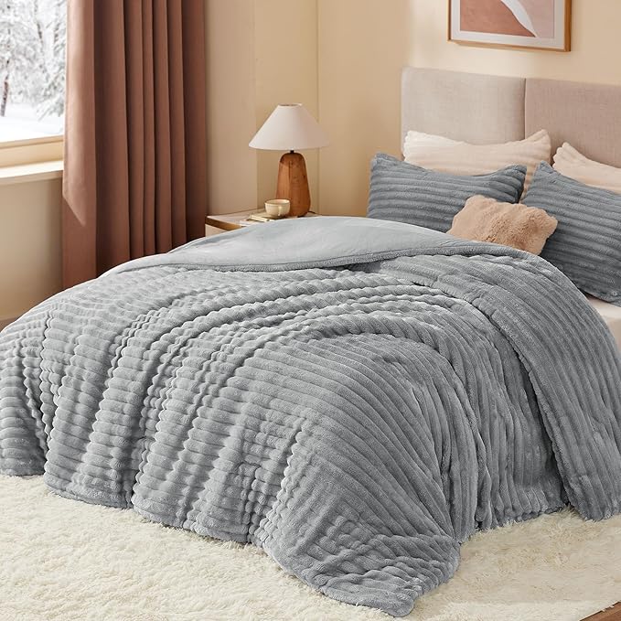 BEDELITE Fleece Queen Comforter Set -Super Soft & Warm Fluffy Light Grey Bedding, Luxury Fuzzy Heavy Bed Set for Winter with 2 Pillow Cases
