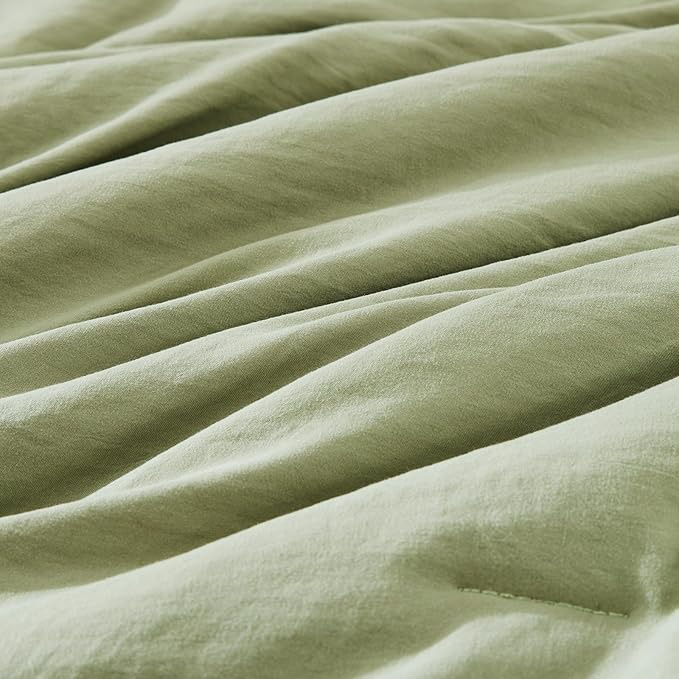 WRENSONGE Oversized Queen Comforter Set - 7 Pieces Sage Green Bed in a Bag Queen with Sheets, 2 Pillow Shams, and 2 Pillowcases- Warm Bedding Sets Queen for All Season