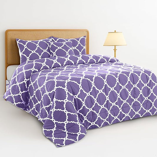 LUX Décor Reversible 5pc King Comforter Set, Printed Bedding Set, All-in-One Bed in a Bag, Includes 1 Comforter, 2 Pillow Shams, 1 Decor Pillow & 1 Bed Skirt (Quatrefoil Lavender,King)