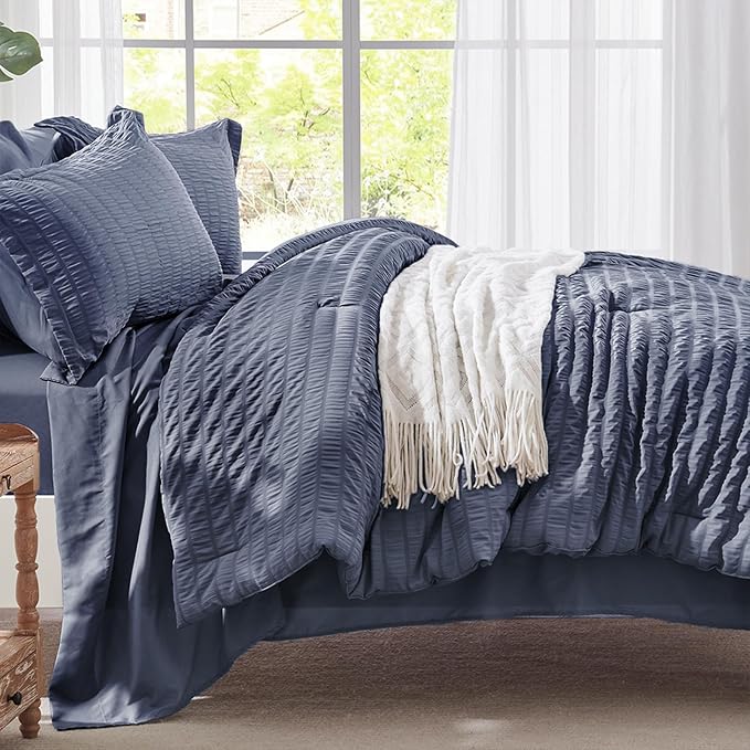 Zzlpp Queen Bedding Set 7 Pieces, Greyish Blue Seersucker, All Season Comforter Set with 1 Comforter, 2 Pillow Shams, 2 Pillowcases, 1 Flat Sheet, 1 Fitted Sheet