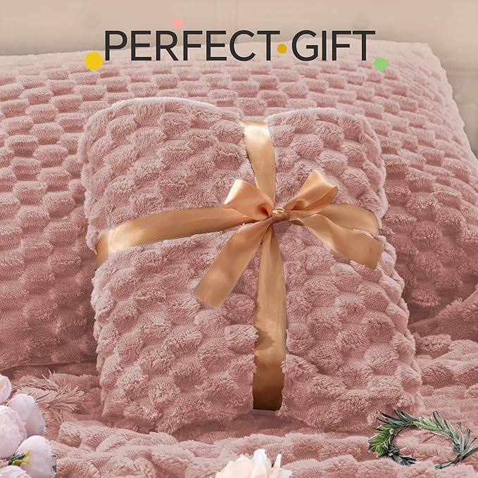 BEDELITE Fluffy Queen Comforter Set - Dusty Pink Fleece Soft Comforter for Queen Size Bed, Luxury Warm Bedding Set for Winter, Fuzzy Bed Set 3 Pieces (1 Comforter, 2 Pillowcases)