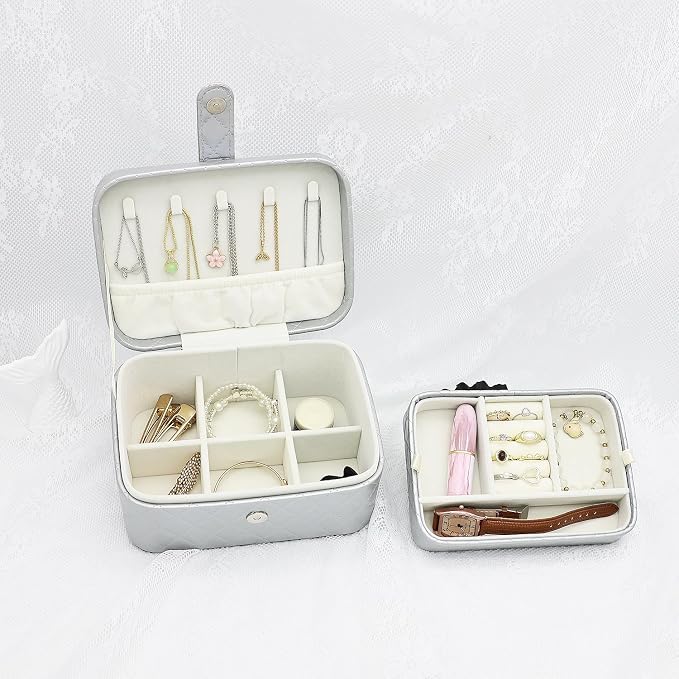 Jewelry Travel Case, 2-Layer Jewelry Box Organizer Medium Jewelry Travel Box, Portable Faux Leather Jewellery Storage Boxes with Argyle for Women, Daily Jewellery Case Home Use (Silver gray) - Image 4
