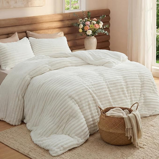 Bedsure King Comforter - GentleSoft™ 3 Pieces Double-Side Fleece Fluffy White Comforter Set, Cozy Striped Room Decor Aesthetic, Luxury King Size Bedding with 2 Pillowcases, 104x90 Inches