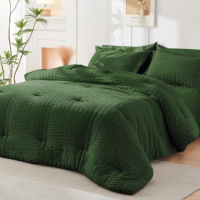 HYMOKEGE Dark Green Twin Comforter Set Seersucker 5 Pieces, All Season Luxury Bed in a Bag Queen for Bedroom, Bedding Set with Comforter, Sheets, Pillowcase & Sham
