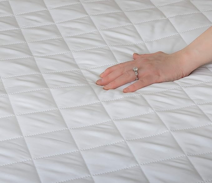 Masirs Twin Mattress Pad Protector Waterproof – Quilted Fitted Mattress Cover, Breathable Diamond Stitch, Soft Plush Topper, Machine Washable, Deep Pocket, White