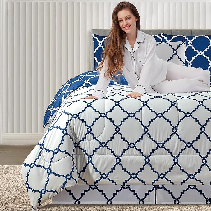 LUX Décor Reversible 5pc King Comforter Set, Printed Bedding Set, All-in-One Bed in a Bag, Includes 1 Comforter, 2 Pillow Shams, 1 Decorative Pillow & 1 Bed Skirt (Quatrefoil Navy,King)