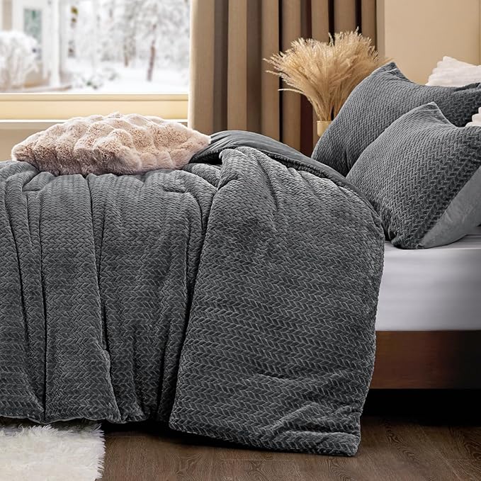 Flannel Fleece Comforter King Set - Furry Grey Leaves Pattern Faux Fur Bed Set, Winter Ultra Soft Fuzzy Comfort Set, Velvet Bedding Set for Bed with 2 Pillow Cases
