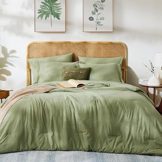 WRENSONGE Oversized Queen Comforter Set - 7 Pieces Sage Green Bed in a Bag Queen with Sheets, 2 Pillow Shams, and 2 Pillowcases- Warm Bedding Sets Queen for All Season