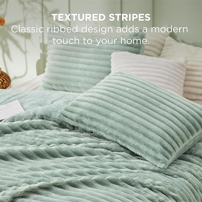 Bedsure King Comforter - GentleSoft™ 3 Pieces Double-Side Fleece Fluffy Sage Green Comforter Set, Cozy Striped Room Decor Aesthetic, Luxury King Size Bedding with 2 Pillowcases, 104x90 Inches
