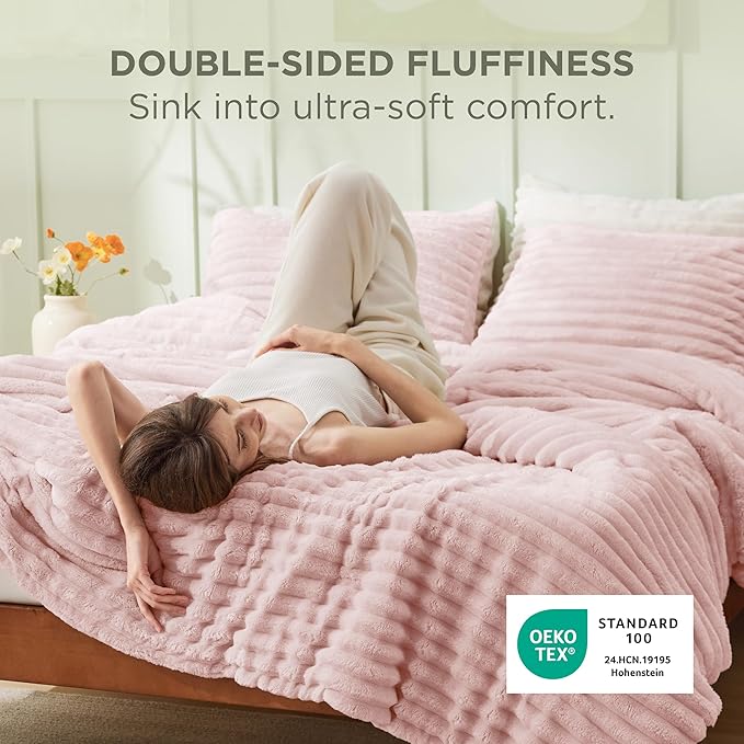 Bedsure Comforter Set Queen Size - GentleSoft™ 3 Pieces Double-Side Fleece Fluffy Pink Comforter Set, Cozy Striped Room Decor Aesthetic, Luxury Bedding Queen Size, 2 Pillowcases, 90x90 Inches