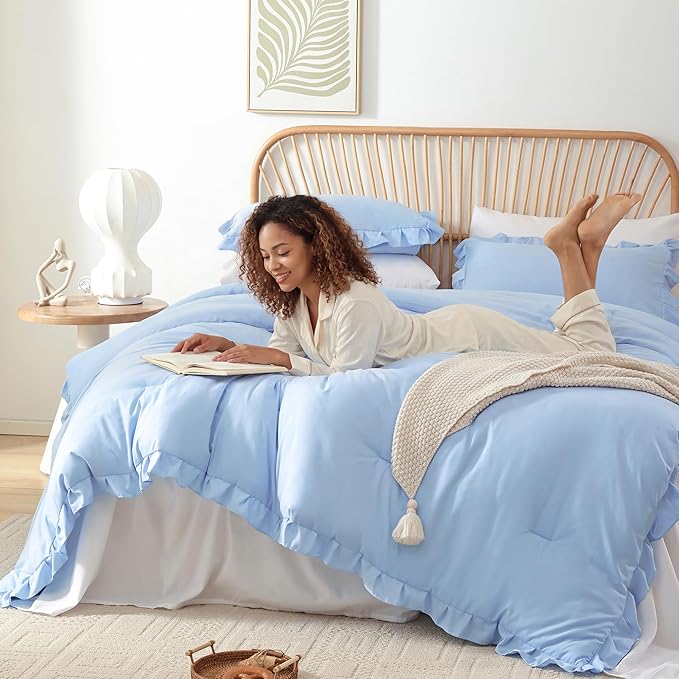 JANZAA Ruffle Light Blue Comforter Set Queen Size Comforter 3PCS 1 Emerald Comforter and 2 Pillowcases Vintage Farmhouse Shabby Chic Bedding Soft Fluffy Comforter Set All Season (Light Blue, Queen)