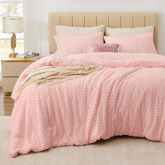 Fluffy King Comforter Set - Luxury Fuzzy Brushed Plaid Pattern Bedding Comforter Sets, Fluffy Velvet Comfort Set Pink, 3 Pieces, Soft Winter Comforter King