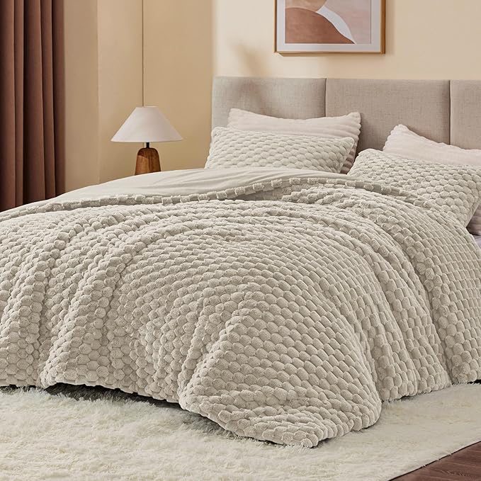 BEDELITE Fluffy Queen Comforter Set - Linen Fleece Soft Comforter for Queen Size Bed, Luxury Warm Bedding Set for Winter, Fuzzy Bed Set 3 Pieces (1 Comforter, 2 Pillowcases)