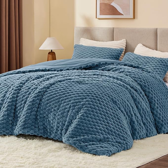 BEDELITE Fluffy Twin Comforter Set - Blue Fog Fleece Soft Comforter for Twin Size Bed, Luxury Warm Bedding Set for Winter, Fuzzy Bed Set 2 Pieces (1 Comforter, 1 Pillowcase)
