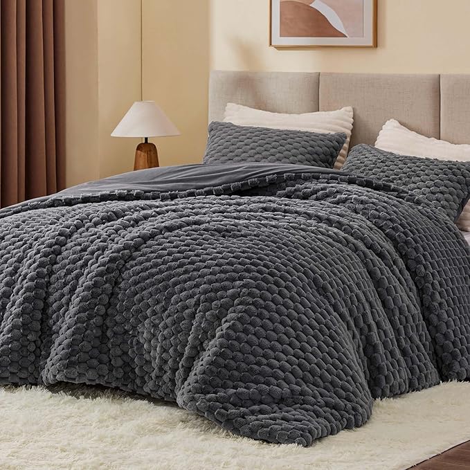 BEDELITE Fluffy Full Size Comforter Set - Dark Grey Fleece Soft Comforter for Full Size Bed, Luxury Warm Bedding Set for Winter, Fuzzy Bed Set 3 Pieces (1 Comforter, 2 Pillowcases)