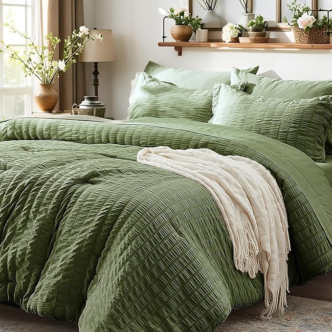 Zzlpp Twin Comforter Set 5 Pieces, Olive Green Seersucker Bed in a Bag with Comforter and Sheets, All Season Bedding Sets with 1 Comforter, 1 Pillow Sham, 1 Pillowcase, 1 Flat Sheet, 1 Fitted Sheet