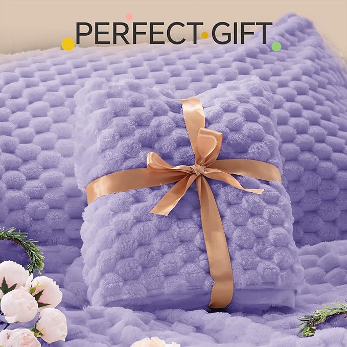 BEDELITE Fluffy Queen Comforter Set - Light Purple Fleece Soft Comforter for Queen Size Bed, Luxury Warm Bedding Set for Winter, Fuzzy Bed Set 3 Pieces (1 Comforter, 2 Pillowcases)