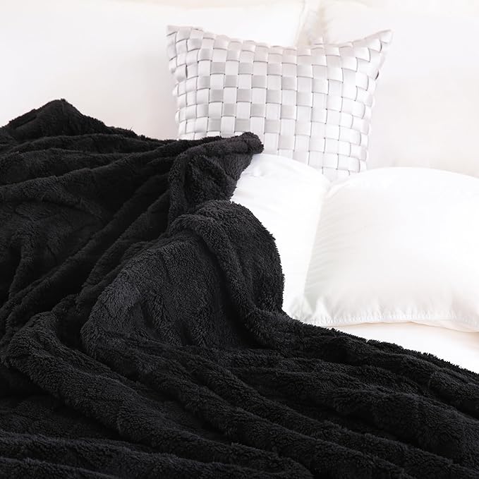 Black Fleece Throw Blanket 108”×90” for Couch Sofa Bed,Super Soft Cozy Plush Microfiber Flannel Blanket with 3D Checkered Design Lightweight for Adults,Woman,Girls