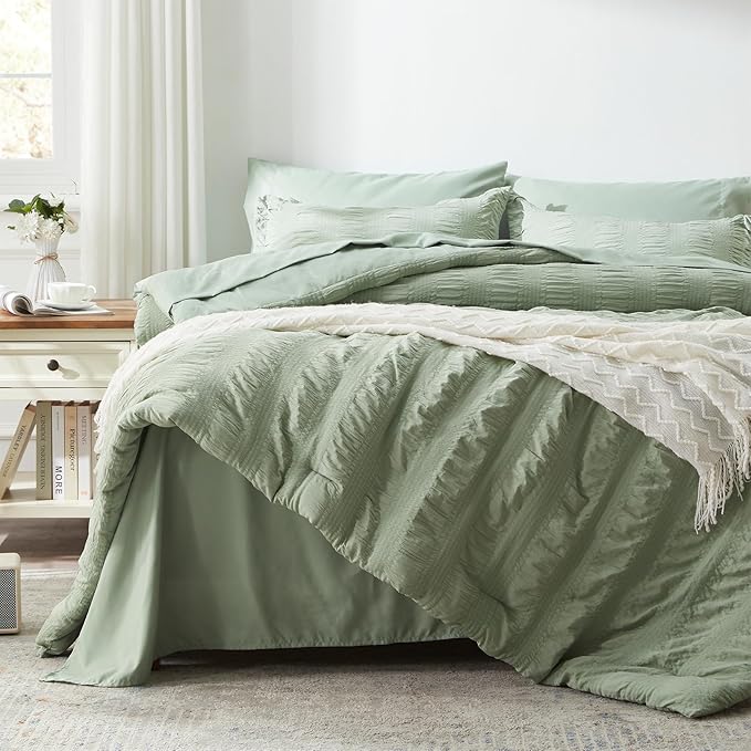 Zzlpp King Comforter Set 7 Pieces, Sage Green Seersucker Bed in a Bag with Comforter and Sheets, All Season Bedding Sets with 1 Comforter, 2 Pillow Shams, 2 Pillowcases, 1 Flat Sheet