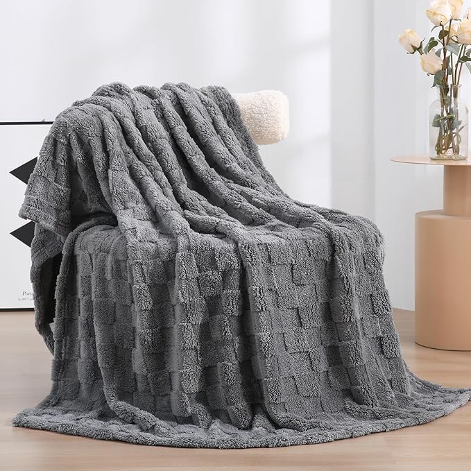 Grey Fleece Throw Blanket 50”×60” for Couch Sofa Bed,Super Soft Cozy Plush Microfiber Flannel Blanket with 3D Checkered Design Lightweight for Adults,Woman,Girls