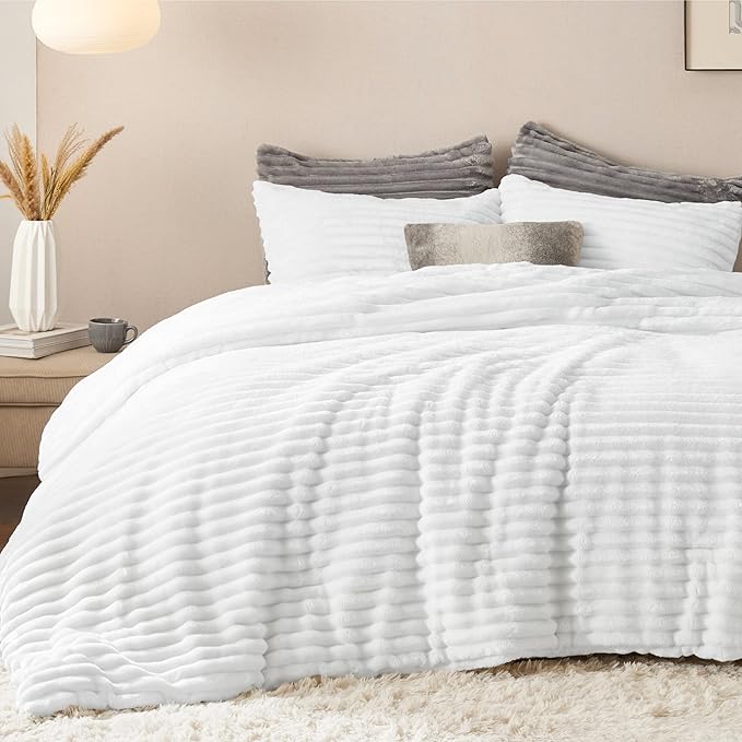 Bedsure Comforter Set Queen Size - GentleSoft™ 3 Pieces Double-Side Fleece Fluffy Bright White Comforter Set, Cozy Striped Room Decor Aesthetic, Luxury Bedding Queen Size, 2 Pillowcases, 90x90 Inches