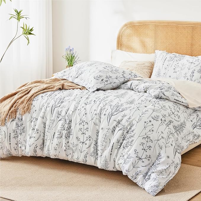 Love's cabin White Queen Size Comforter Set - Queen Comforter Set, 3 Pieces Cute Floral Bedding Sets for All Seasons,1 Soft Reversible Botanical Flowers Comforter and 2 Pillow Shams
