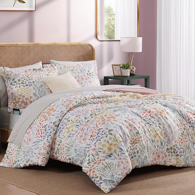 CASAAGUSTO Queen Comforter Set, 7 PCS Pinkish Floral Comforter Set with Flowers Leaves Pattern, Soft Seersucker Design All Season Queen Size Bedding Set(80"X90")