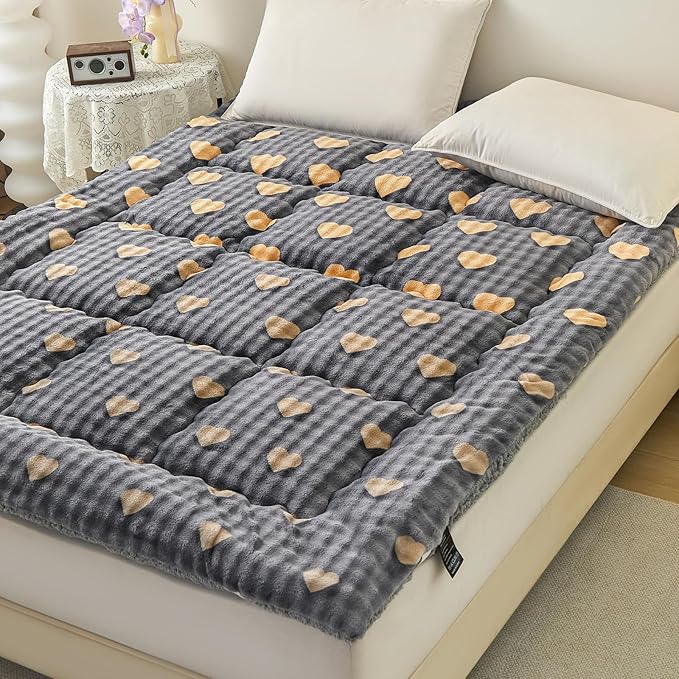Full Mattress Pad 54 x 75 inches, Warm Thicken Velvet Mattress Protector Breathable and Comfortable with 4 Elastic Band, Deep Pocket Stretchable up to 15 inches Washable, Gray Heart