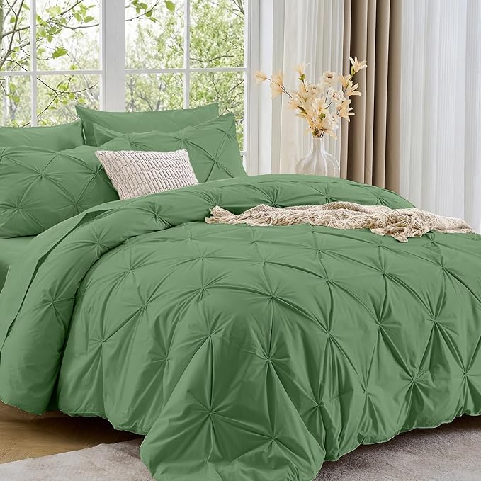 Sasttie Twin Comforter Set, 5-Piece Bed in a Bag, Pintuck Bedding Sets for All Season, Includes Comforter, Flat Sheet, Fitted Sheet, Pillowcase and Pillowsham, Green