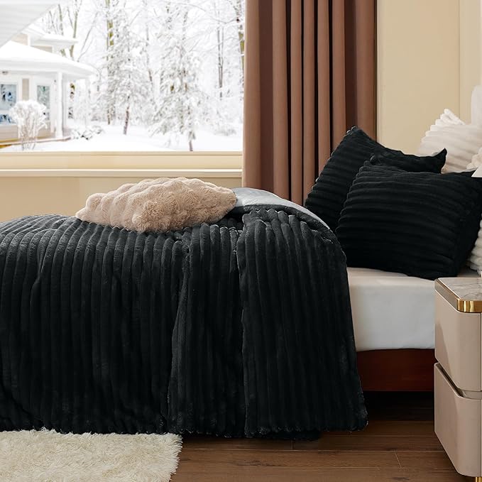 BEDELITE Fleece King Comforter Set -Super Soft & Warm Fluffy Black Bedding, Luxury Fuzzy Heavy Bed Set for Winter with 2 Pillow Cases