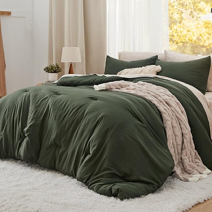 Bedsure California King Comforter Set, Dark Green Soft Prewashed Bedding for All Seasons, 3 Pieces GentleSoft™ Bed Set, 1 Lightweight Comforter (104"x96") and 2 Pillowcases (20"x36")