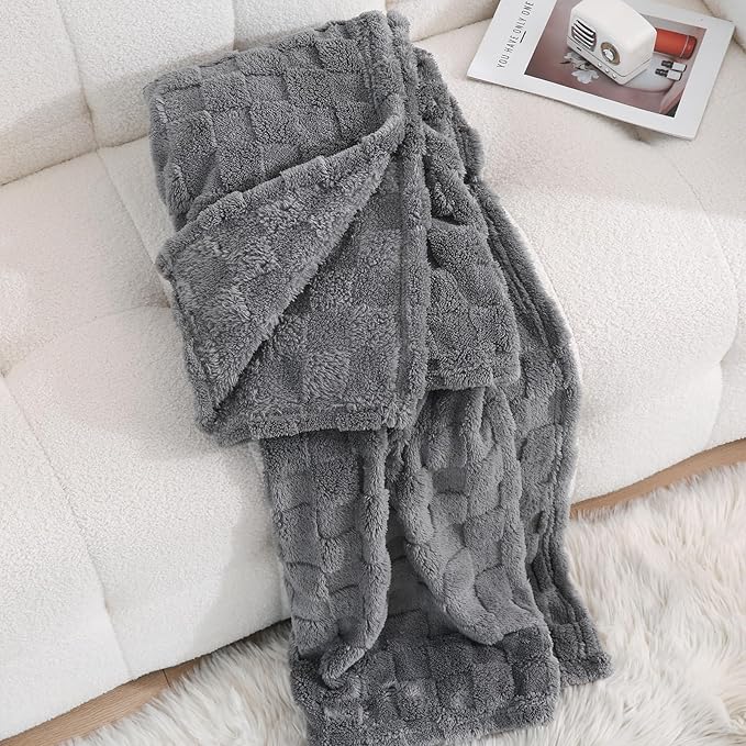 Grey Fleece Throw Blanket 50”×60” for Couch Sofa Bed,Super Soft Cozy Plush Microfiber Flannel Blanket with 3D Checkered Design Lightweight for Adults,Woman,Girls