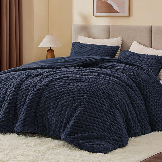 BEDELITE Fluffy Full Size Comforter Set - Navy Fleece Soft Comforter for Full Size Bed, Luxury Warm Bedding Set for Winter, Fuzzy Bed Set 3 Pieces (1 Comforter, 2 Pillowcases)