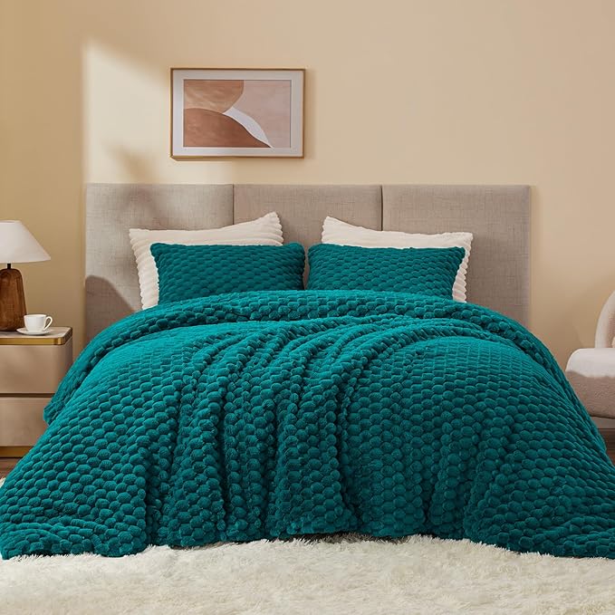 BEDELITE Fluffy King Size Comforter Set - Teal Fleece Soft Comforter for King Size Bed, Luxury Warm Bedding Set for Winter, Fuzzy Bed Set 3 Pieces (1 Comforter, 2 Pillowcases)