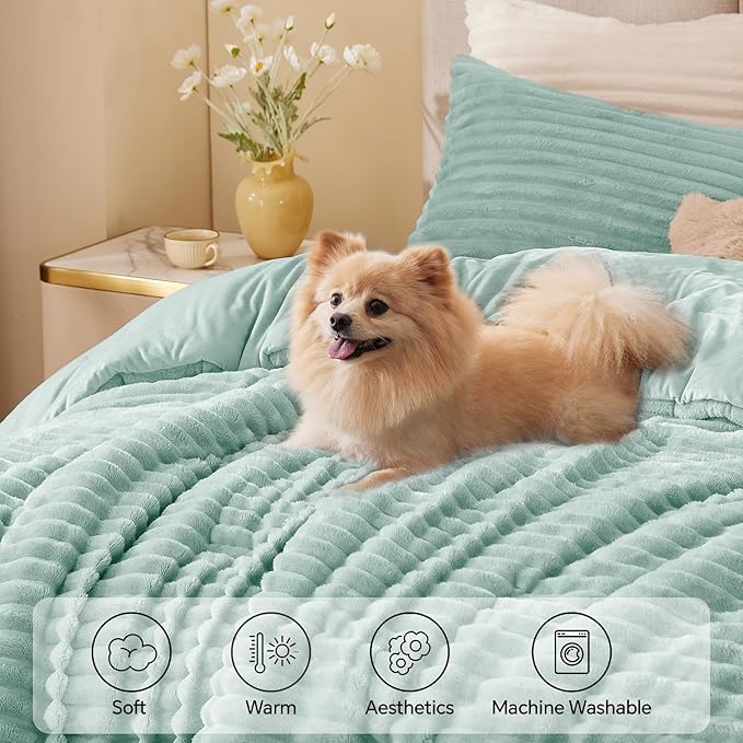 BEDELITE Fleece King Comforter Set -Super Soft & Warm Fluffy Light Green Bedding, Luxury Fuzzy Heavy Bed Set for Winter with 2 Pillow Cases