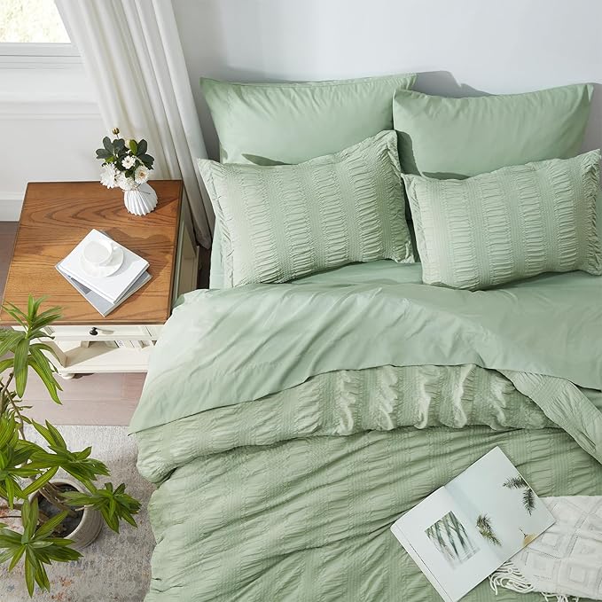Zzlpp Queen Comforter Set 7 Pieces, Sage Green Seersucker Bed in a Bag with Comforter and Sheets, All Season Bedding Sets with 1 Comforter, 2 Pillow Shams, 2 Pillowcases, 1 Flat Sheet