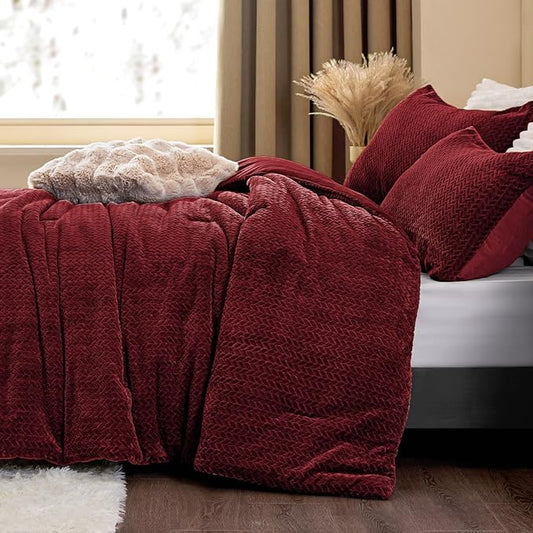 Flannel Fleece Queen Comforter Set - Furry Burgundy Leaves Pattern Faux Fur Bed Set, Winter Ultra Soft Fuzzy Comfort Set, Velvet Bedding Set for Bed with 2 Pillow Cases