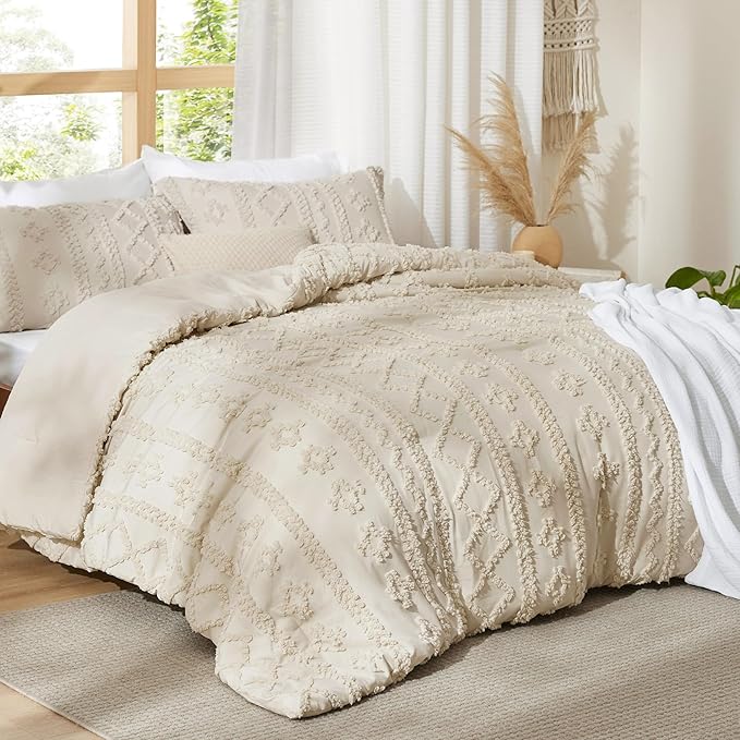 Bedsure Tufted Boho Comforter Set Full Size - Beige Boho Bed Set, GentleSoft™ 3 Pieces Farmhouse Shabby Chic Embroidery Bedding, Gifts for Woman, Soft Jacquard Full Comforter for All Seasons