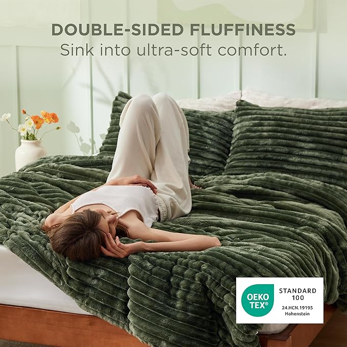 Bedsure Comforter Set Queen Size - GentleSoft™ 3 Pieces Double-Side Fleece Fluffy Olive Green Comforter Set, Cozy Striped Room Decor Aesthetic, Luxury Bedding Queen Size, 2 Pillowcases, 90x90 Inches