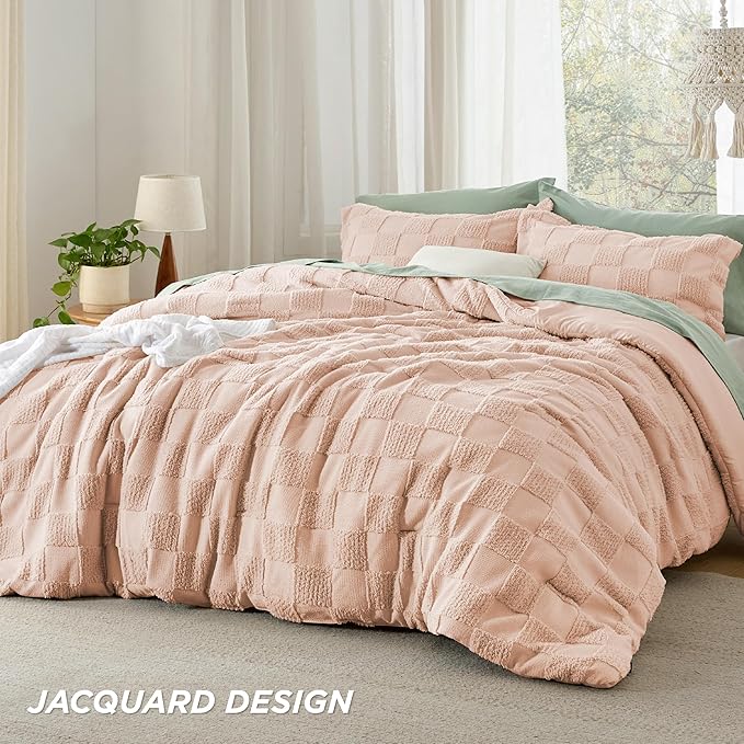 Bedsure Queen Size Comforter Set Dusty Rose, Boho Tufted Bed Set, Checkered Farmhouse Shabby Chic Bedding, 3 Pieces, 1 Plaid Geometric Comforter and 2 Pillow Shams