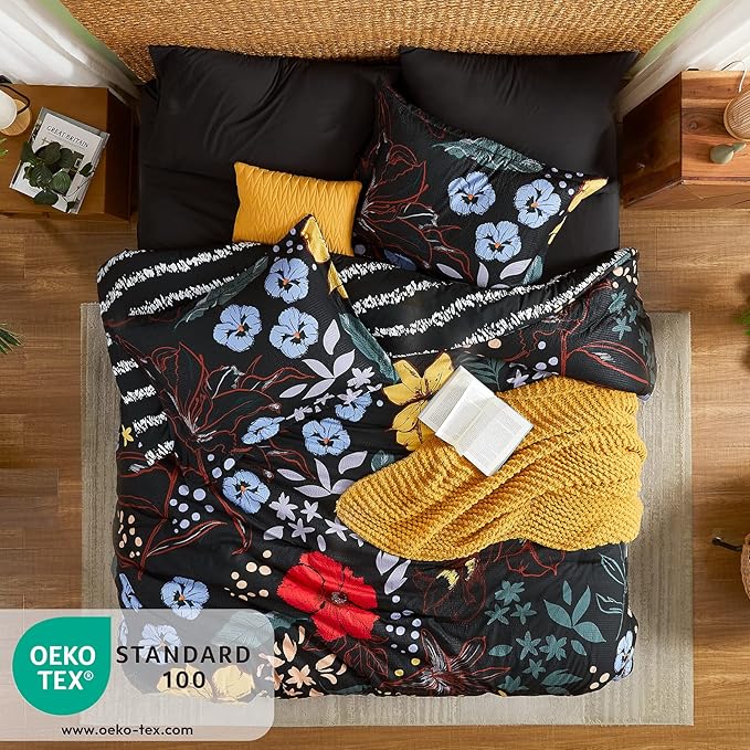 CASAAGUSTO Queen Comforter Set, 7 PCS Black Floral Comforter Set with Flowers Leaves Pattern, Soft Seersucker Design All Season Queen Size Bedding Set (90"X90")