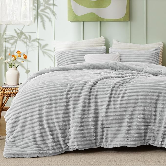 Bedsure Twin/Twin XL Size Comforter - GentleSoft™ 2 Pieces Double-Side Fleece Fluffy Light Grey Comforter Set, Cozy Striped Room Decor Aesthetic Luxury Twin Bedding Sets, 1 Pillowcase, 68x88 Inches